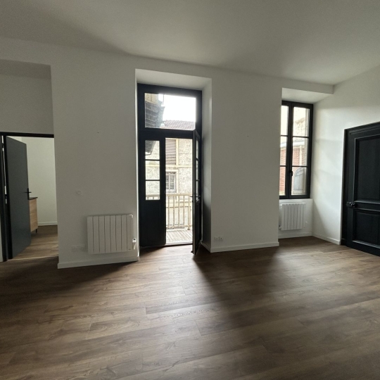 AIC IMMOBILIER : Appartement | PAU (64000) | 68.00m2 | 900 € 