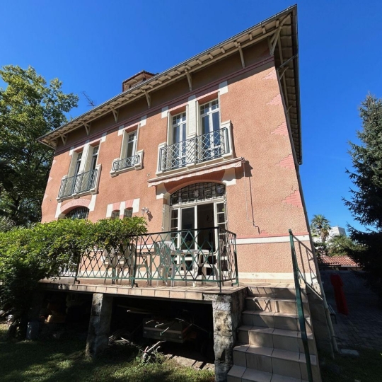  AIC IMMOBILIER : House | PAU (64000) | 277 m2 | 680 000 € 