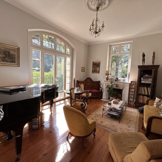  AIC IMMOBILIER : House | PAU (64000) | 277 m2 | 680 000 € 