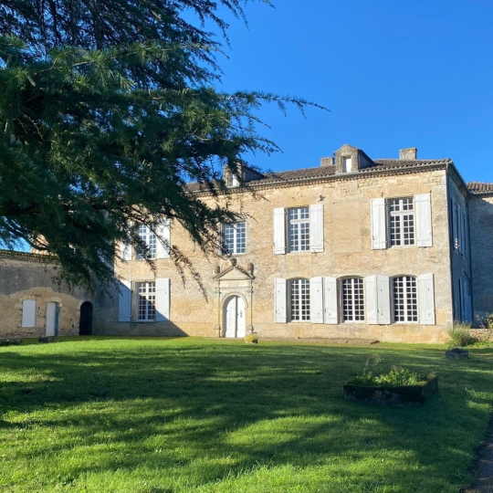  AIC IMMOBILIER : Domaines / Propriétés | FONTET (33190) | 528 m2 | 650 000 &euro; 