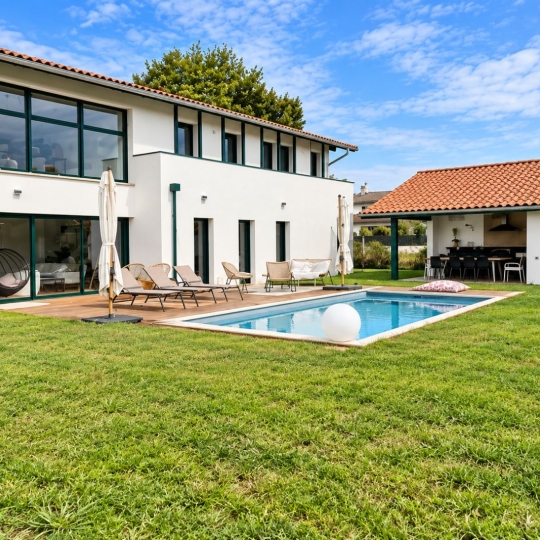 AIC IMMOBILIER : Maison / Villa | ARBONNE (64210) | 203.00m2 | 1 550 000 € 