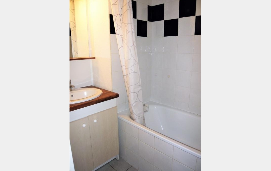 AIC IMMOBILIER : Appartement | PAU (64000) | 62 m2 | 700 &euro; 