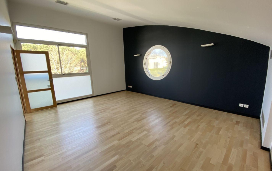 ACCESS IMMOBILIER : Local / Bureau | PAU (64000) | 18 m2 | 400 € 