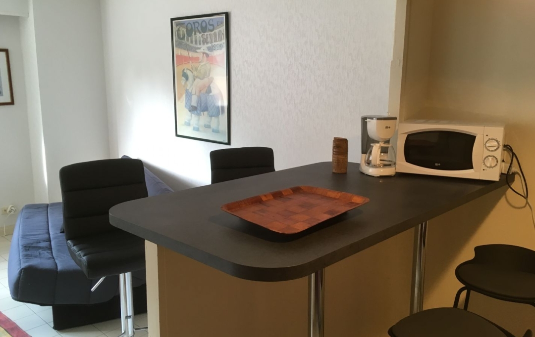AIC IMMOBILIER : Appartement | PAU (64000) | 43 m2 | 650 € 