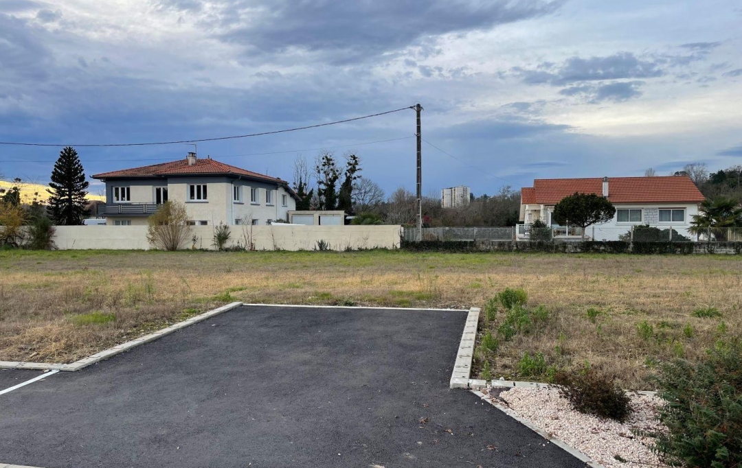 ACCESS IMMOBILIER : Ground | PAU (64000) | 558 m2 | 115 000 € 