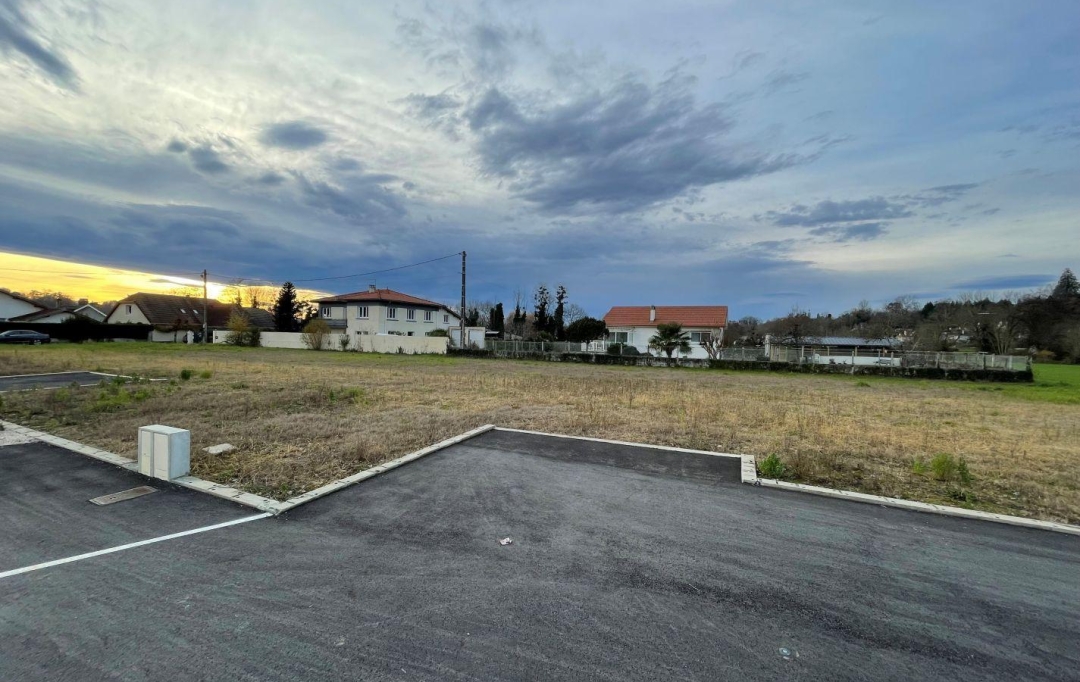 ACCESS IMMOBILIER : Ground | PAU (64000) | 558 m2 | 115 000 € 