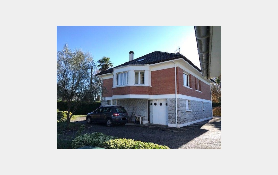 ACCESS IMMOBILIER : House | OLORON-SAINTE-MARIE (64400) | 240 m2 | 234 000 € 