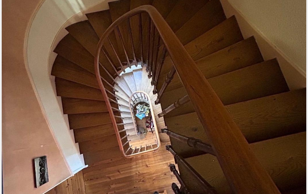 AIC IMMOBILIER : House | PAU (64000) | 277 m2 | 680 000 € 