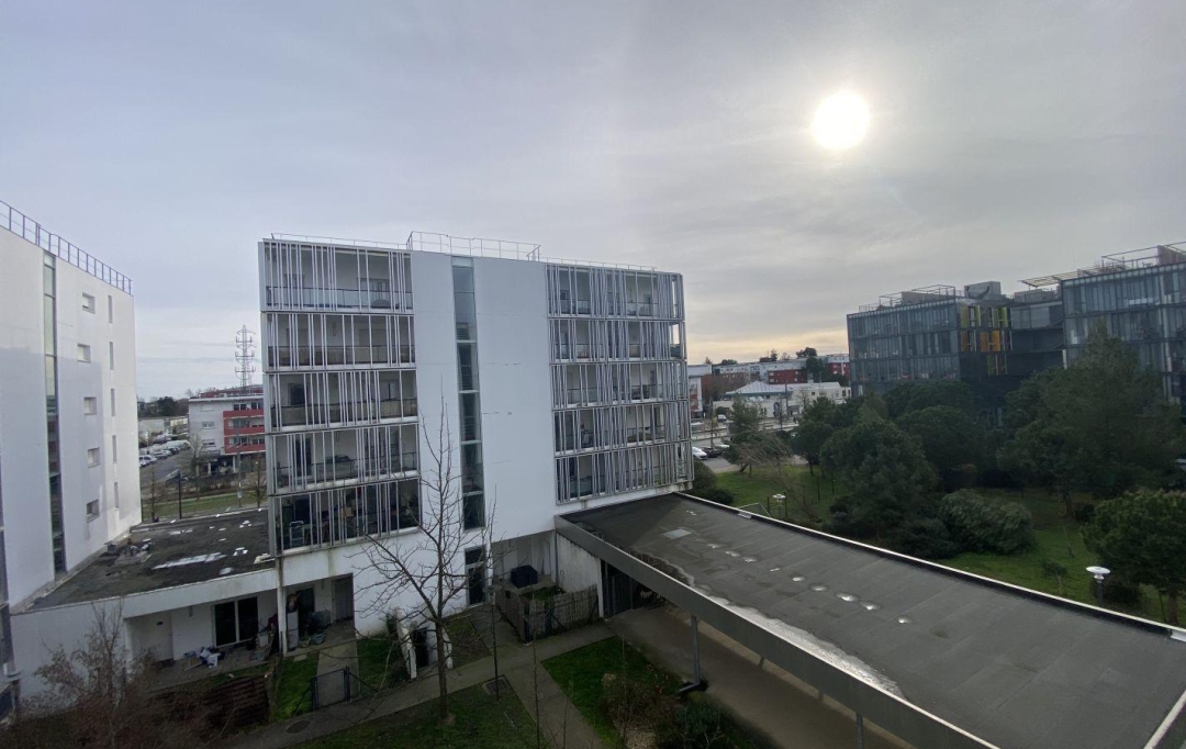 AIC IMMOBILIER : Appartement | CENON (33150) | 41 m2 | 131 000 € 