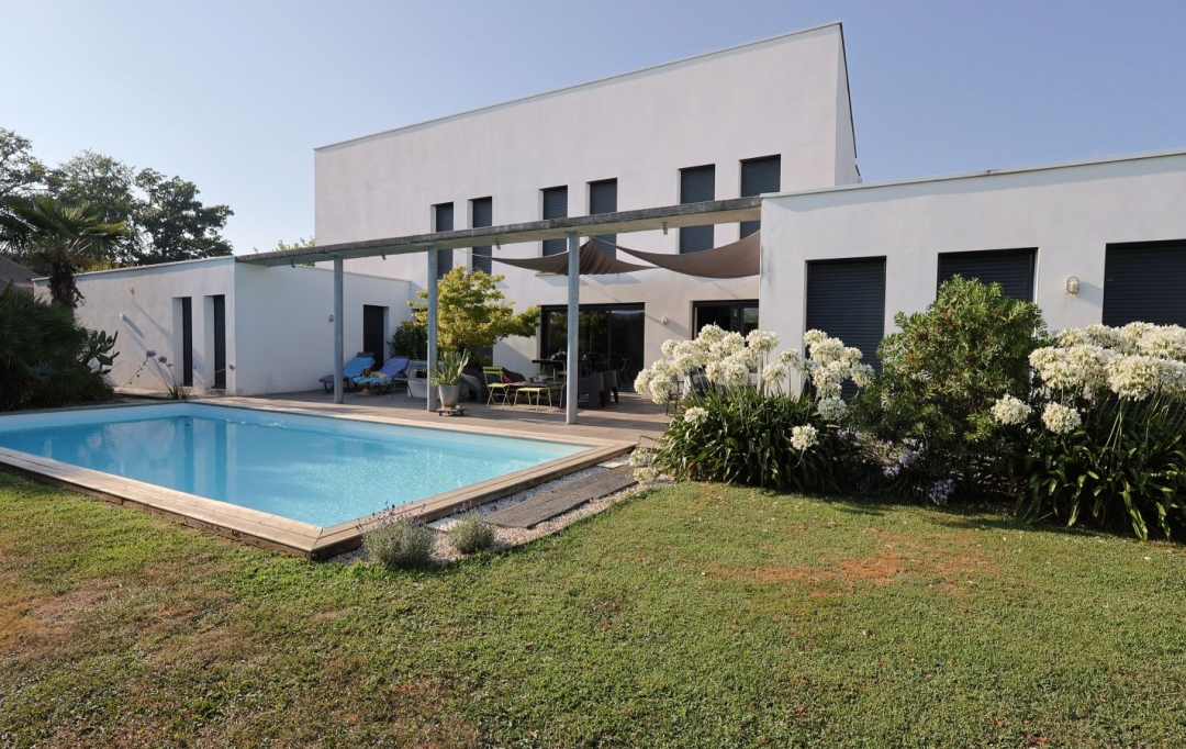 AIC IMMOBILIER : Maison / Villa | IDRON (64320) | 191 m2 | 840 000 € 