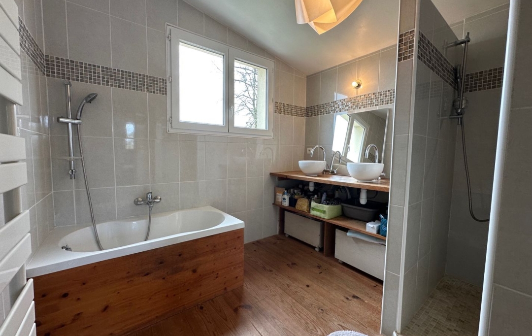 AIC IMMOBILIER : Maison / Villa | PESSAC (33600) | 124 m2 | 425 000 € 