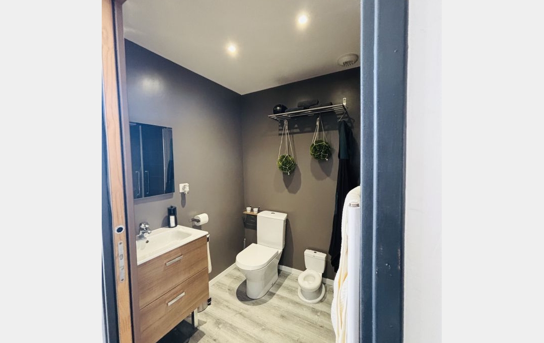 AIC IMMOBILIER : Building | NAY (64800) | 100 m2 | 250 000 € 