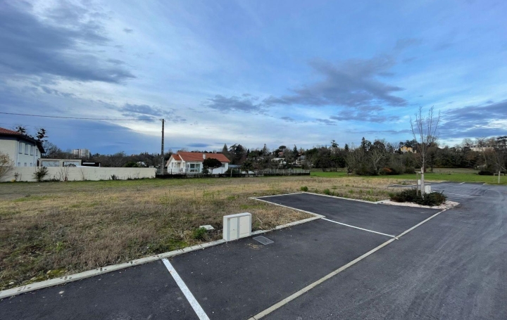 Terrain PAU 500 m2 105 000 € Terrain PAU 500 m2 105 000 €