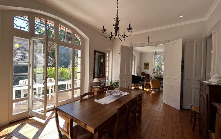 Maison PAU 277 m2 680 000 € Maison PAU 277 m2 680 000 €