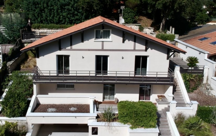 Maison CAPBRETON 208 m2 795 000 € Maison CAPBRETON 208 m2 795 000 €
